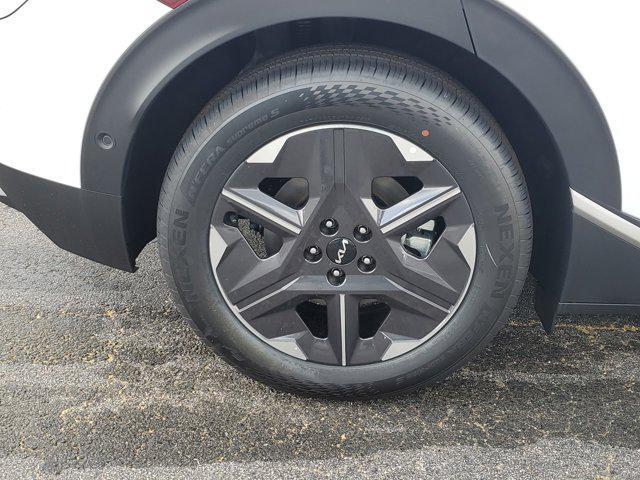 Photo of 2025 Glacier White Pearl Kia EV6