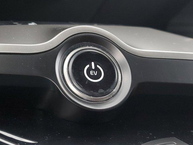 Photo of 2025 Glacier White Pearl Kia EV6