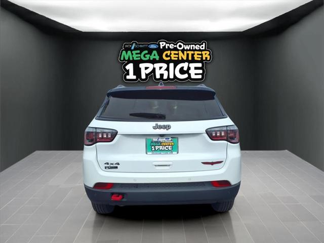 Photo of 2023 Bright White Clearcoat Jeep Compass