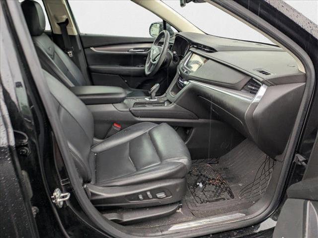 Photo of 2017 Stellar Black Metallic Cadillac XT5