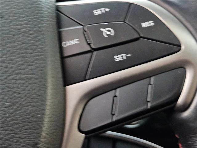 Photo of 2020 Diamond Black Crystal Pearlcoat Jeep Grand Cherokee