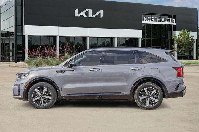 Photo of 2023 Everlasting Silver Kia Sorento