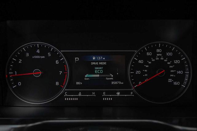 Photo of 2023 Everlasting Silver Kia Sorento