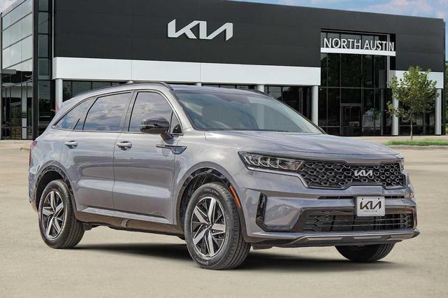 Photo of 2023 Everlasting Silver Kia Sorento