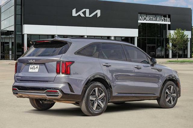 Photo of 2023 Everlasting Silver Kia Sorento