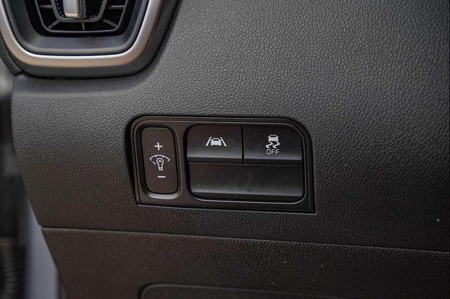 Photo of 2023 Everlasting Silver Kia Sorento