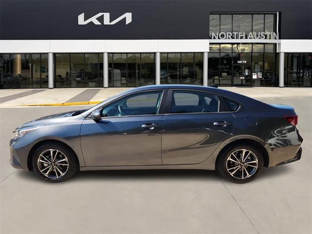Photo of 2024 Gravity Gray Kia Forte
