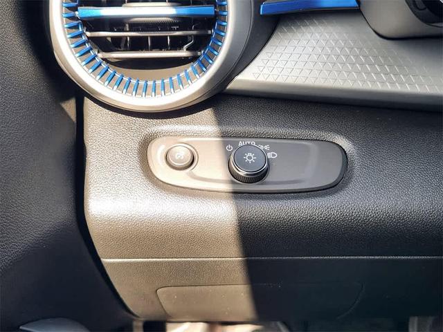 Photo of 2025 Sterling Gray Metallic Chevrolet Trax