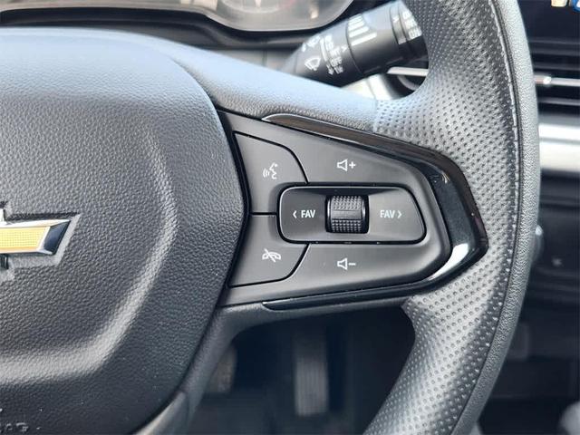 Photo of 2025 Sterling Gray Metallic Chevrolet Trax