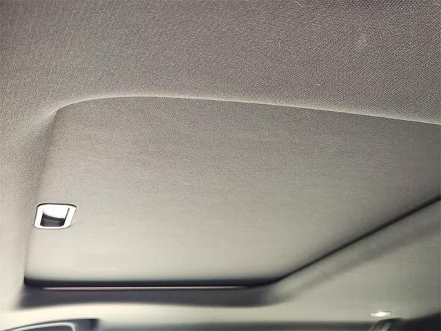 Photo of 2016 Bright White Clearcoat Jeep Grand Cherokee