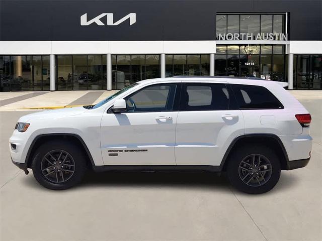 Photo of 2016 Bright White Clearcoat Jeep Grand Cherokee