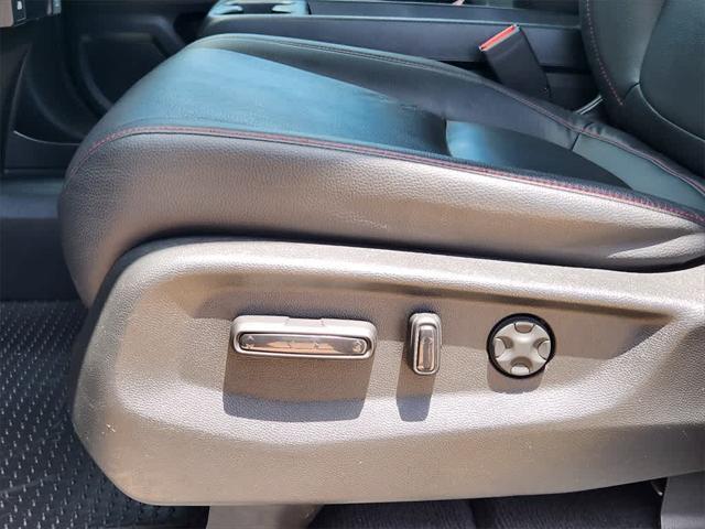 Photo of 2023 Crystal Black Pearl Honda Odyssey