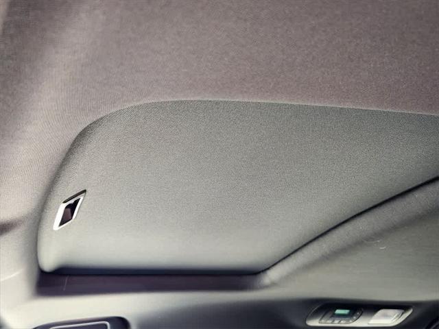 Photo of 2023 Crystal Black Pearl Honda Odyssey