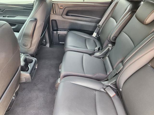 Photo of 2023 Crystal Black Pearl Honda Odyssey
