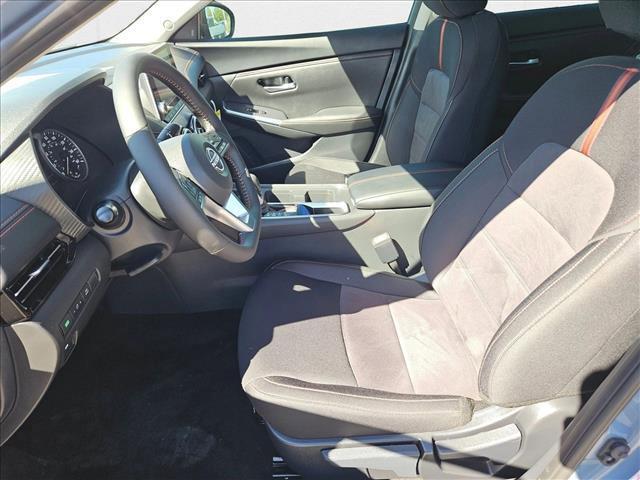 Photo of 2025 Atlantic Gray Metallic/Super Black Nissan Sentra