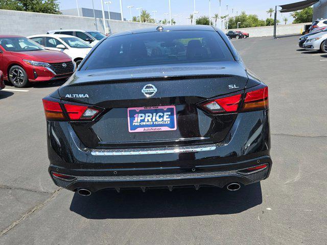 Photo of 2022 Super Black Nissan Altima
