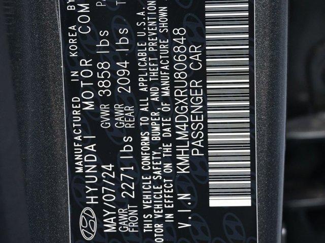 Photo of 2024 Gray Hyundai ELANTRA