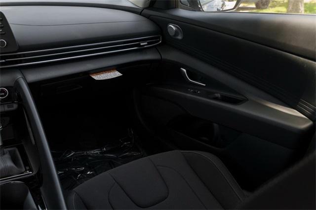 Photo of 2025 Intense Blue Hyundai ELANTRA HEV