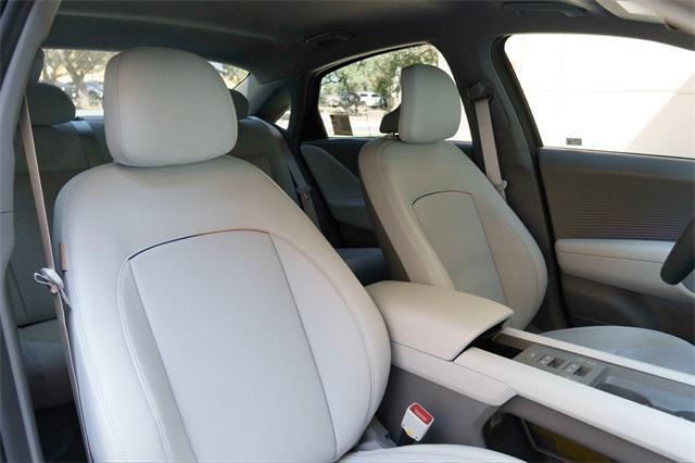 Photo of 2025 Onyx Black Hyundai IONIQ 6