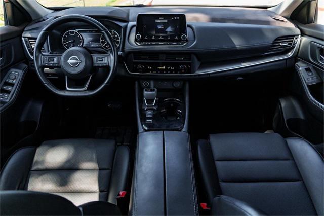 Photo of 2023 Gun Metallic Nissan Rogue