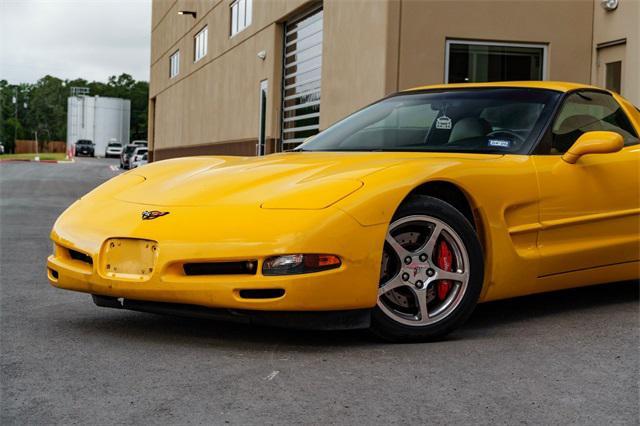 Photo of 2004 Millennium Yellow Chevrolet Corvette