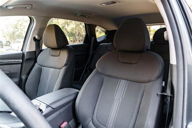 Photo of 2024 Amazon Gray Hyundai TUCSON Hybrid