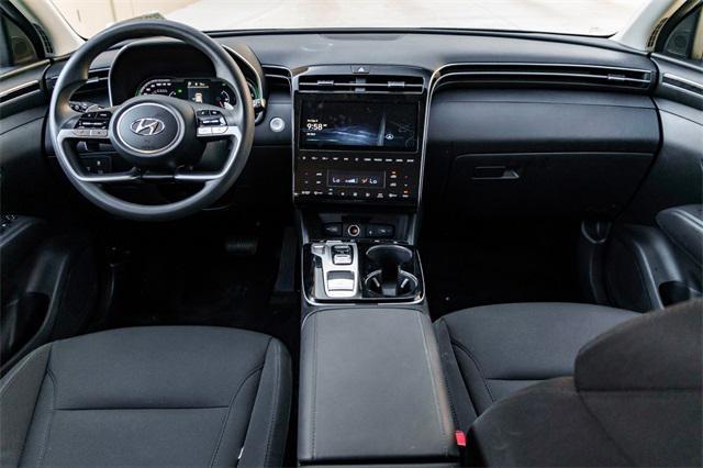 Photo of 2024 Amazon Gray Hyundai TUCSON Hybrid