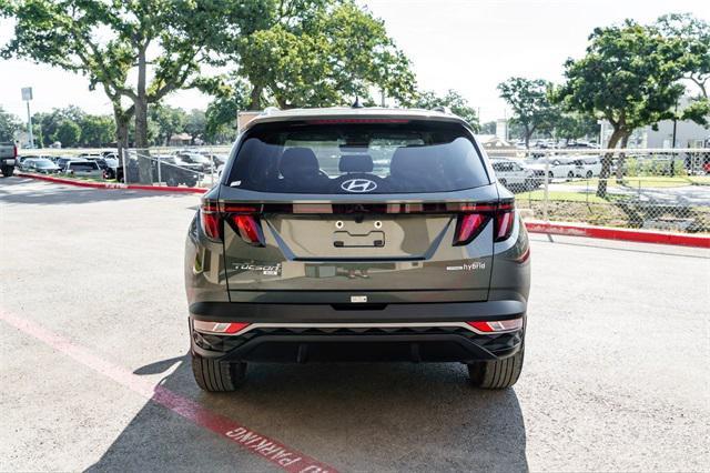 Photo of 2024 Amazon Gray Hyundai TUCSON Hybrid