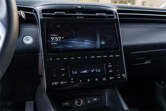 Photo of 2024 Amazon Gray Hyundai TUCSON Hybrid