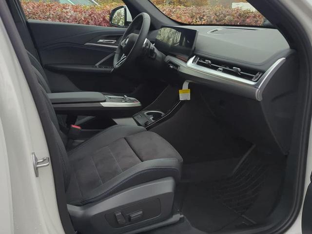 Photo of 2025 White BMW X1