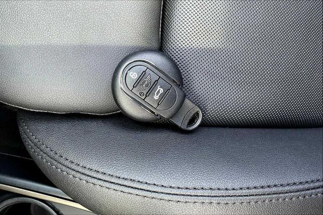 Photo of 2024 Gray MINI Countryman