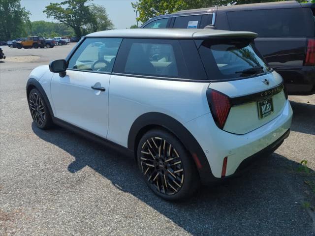 Photo of 2025 Nanuq White Metallic MINI Hardtop