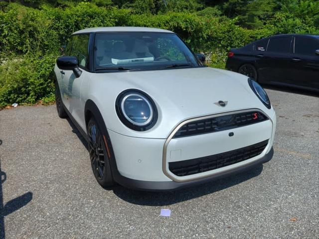 Photo of 2025 Nanuq White Metallic MINI Hardtop
