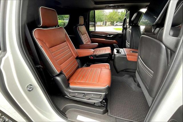 Photo of 2023 White GMC Yukon XL