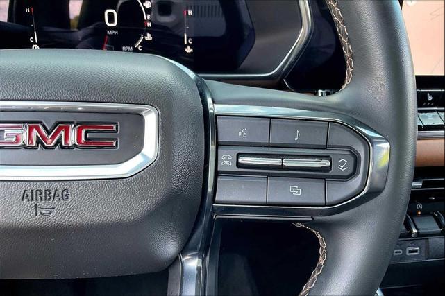 Photo of 2023 Summit White GMC Canyon