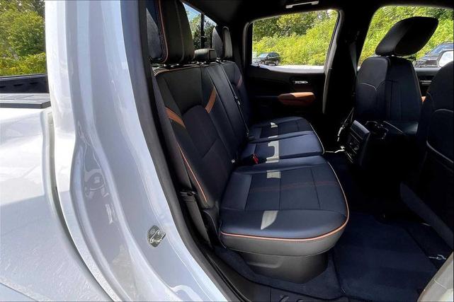 Photo of 2023 Summit White GMC Canyon