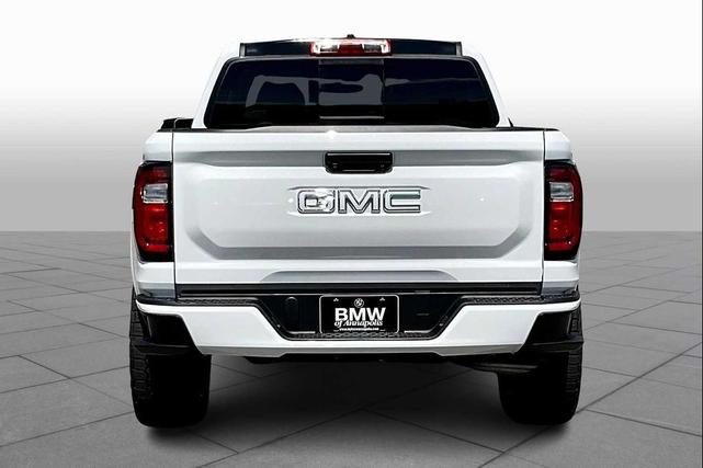 Photo of 2023 Summit White GMC Canyon