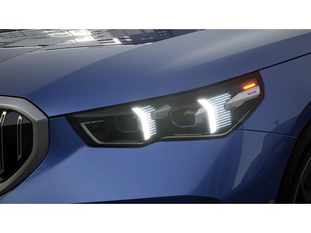 Photo of 2026 Blue BMW 540