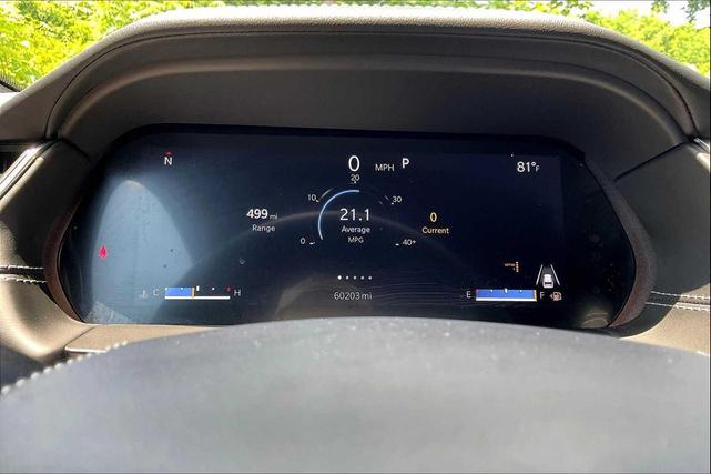 Photo of 2022 Diamond Black Crystal Pearlcoat Jeep Grand Cherokee