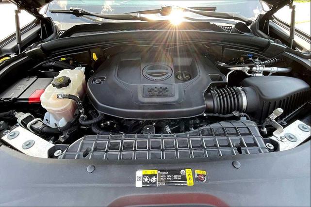 Photo of 2022 Diamond Black Crystal Pearlcoat Jeep Grand Cherokee