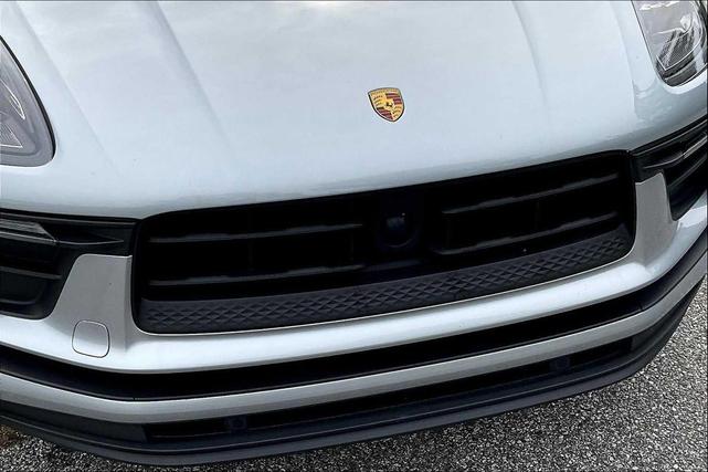 Photo of 2023 Silver Porsche Macan