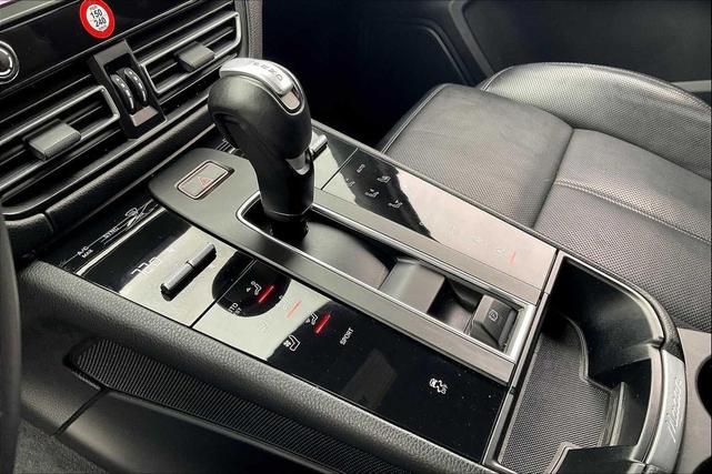 Photo of 2023 Silver Porsche Macan