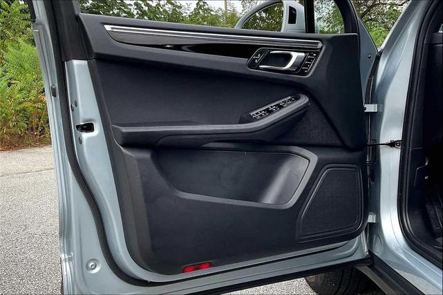 Photo of 2023 Silver Porsche Macan