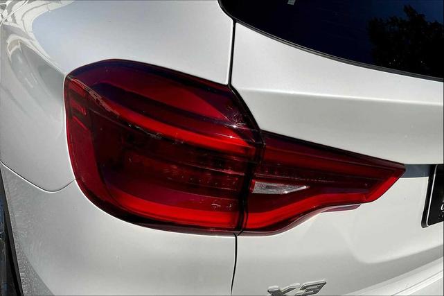 Photo of 2021 Mineral White Metallic BMW X3