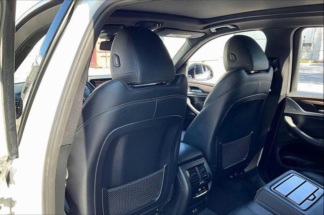 Photo of 2021 Mineral White Metallic BMW X3