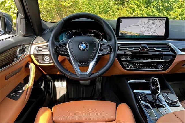 Photo of 2023 Arctic Race Blue Metallic BMW 530