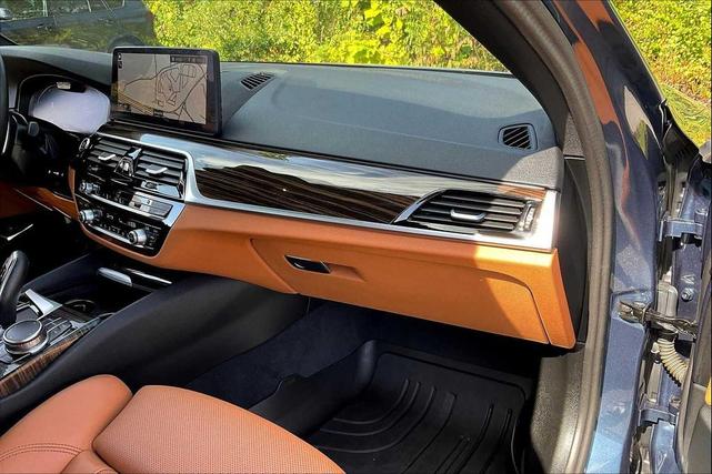 Photo of 2023 Arctic Race Blue Metallic BMW 530