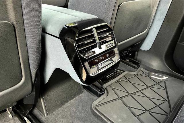 Photo of 2023 Mineral White Metallic BMW iX