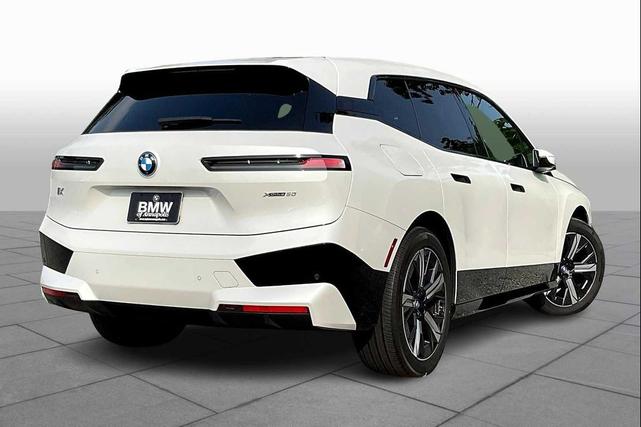 Photo of 2023 Mineral White Metallic BMW iX