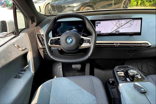 Photo of 2023 Mineral White Metallic BMW iX